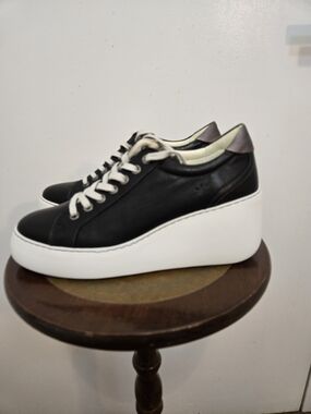 NEW Fly London DILE White Platform Sole Sneakers